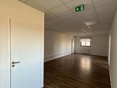 Local commercial - 104 m² - 1 pièce