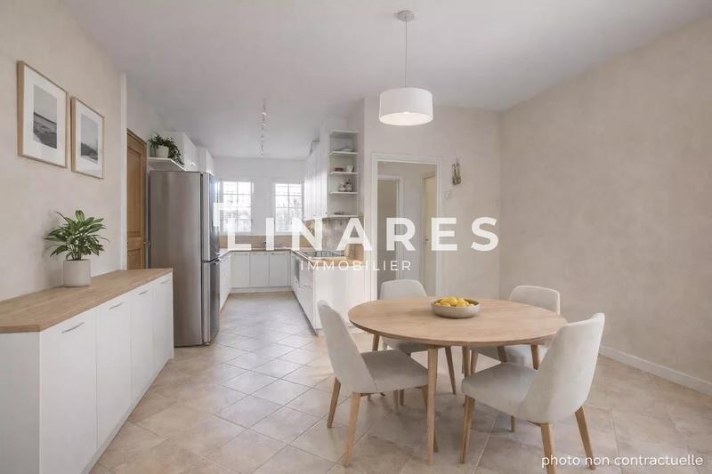 Maison - 369 m² - 7 pièces