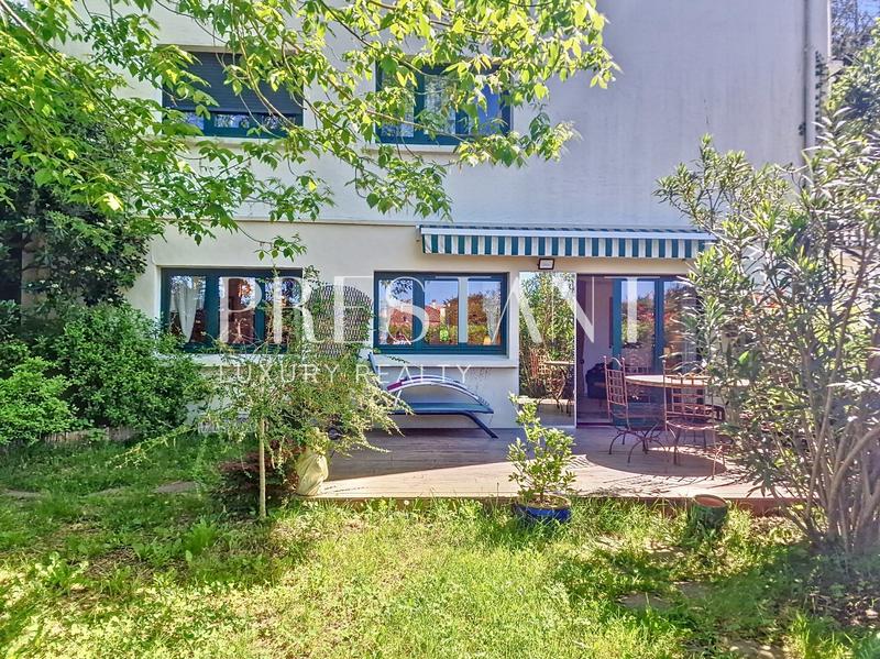 Appartement - 80 m² - 3 pièces