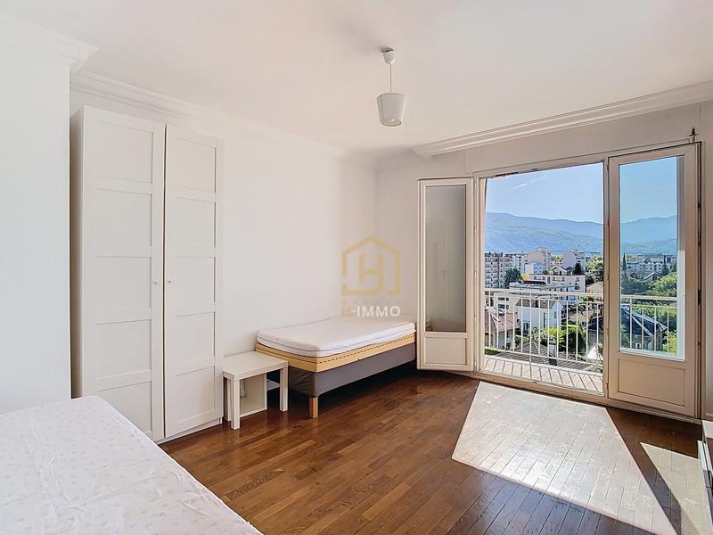 Appartement - 77 m² - 3 pièces