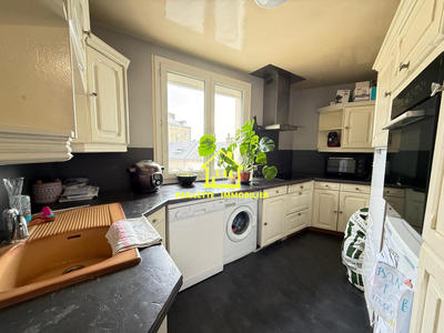 Appartement - 90 m² - 4 pièces