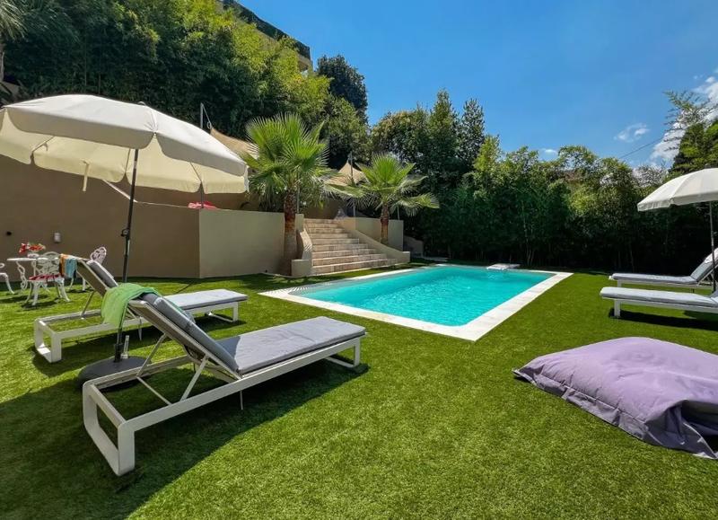 Villa - 230 m² - 7 pièces