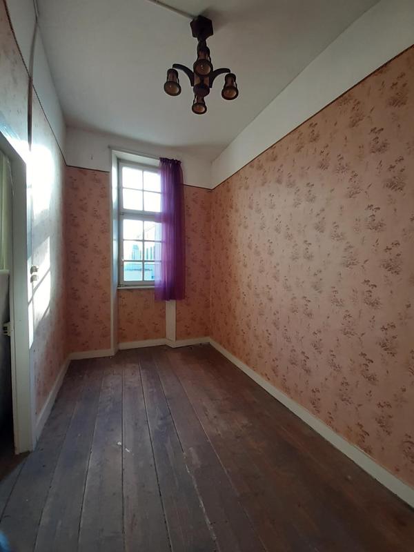 Maison - 200 m² - 8 pièces