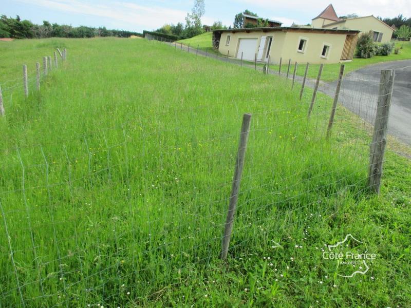 Terrain constructible - 2 399 m²