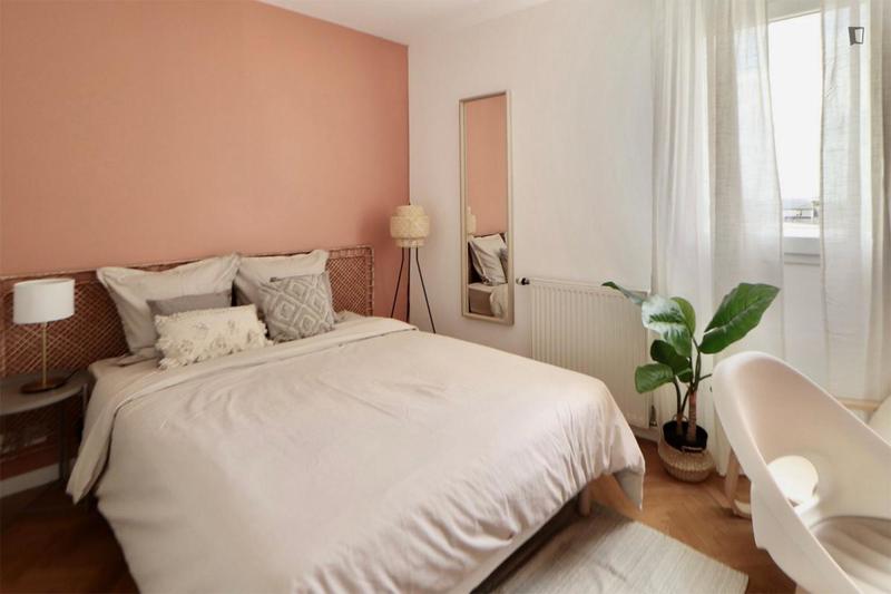 Chambre - 11 m² - 4 pièces