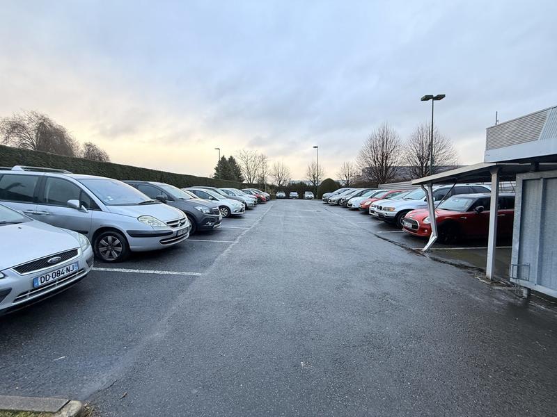 Local d'activités - 12 000 m²