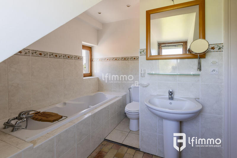 Maison - 142 m² - 6 pièces