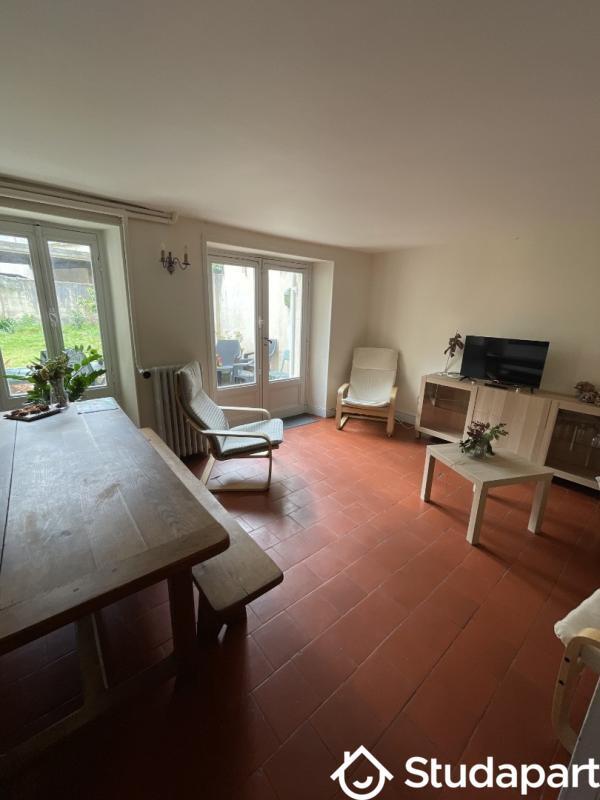 Chambre - 11 m² - 1 pièce