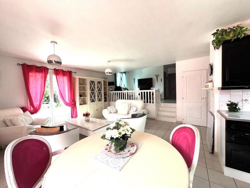 Maison - 122 m² - 6 pièces