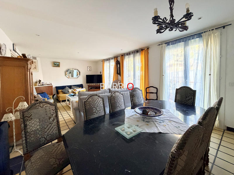 Villa - 160 m² - 8 pièces