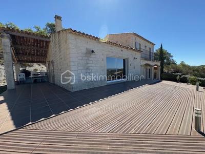 Château - 177 m² - 6 pièces