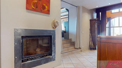 Maison - 242 m² - 9 pièces