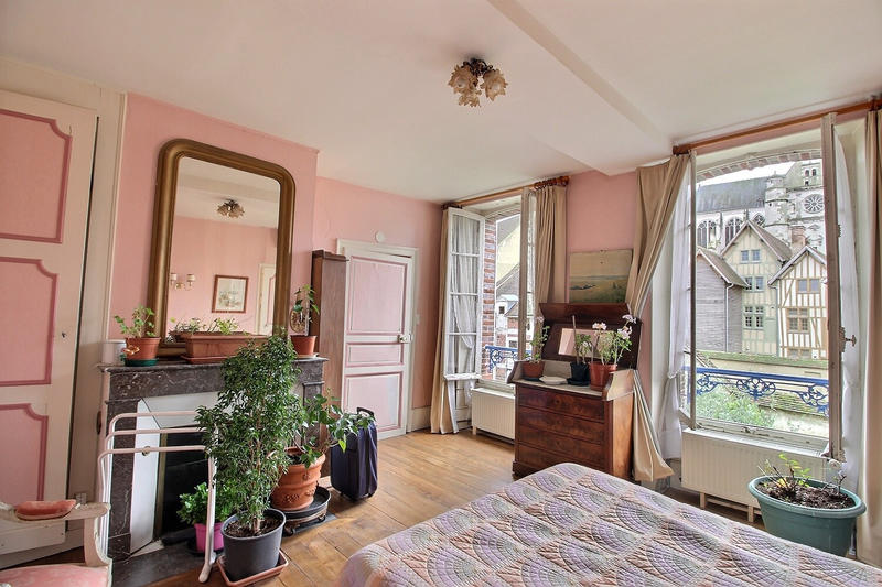 Demeure - 186 m² - 7 pièces