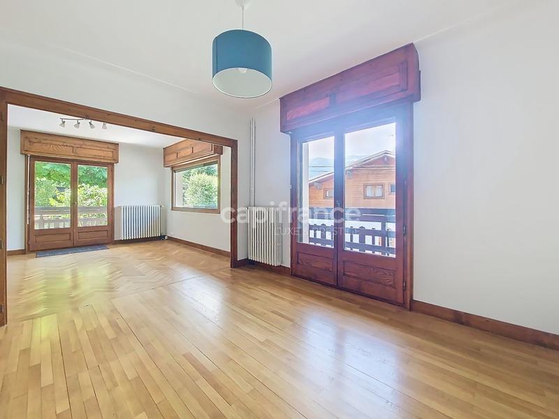 Châlet - 204 m² - 12 pièces