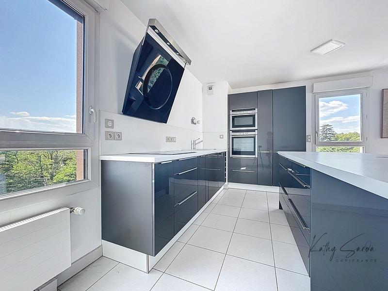 Appartement - 80 m² - 3 pièces