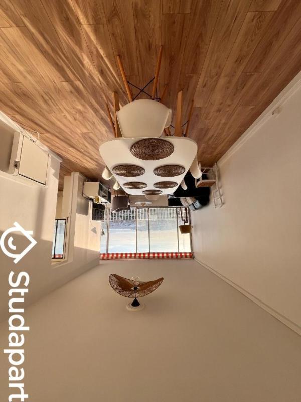 Chambre - 9 m² - 1 pièce