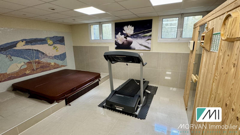 Maison - 262 m² - 7 pièces