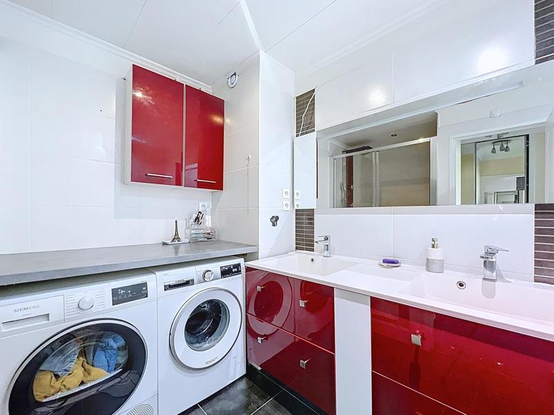 Appartement - 82 m² - 3 pièces