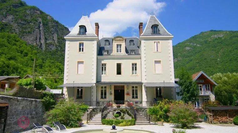 Château - 513 m² - 11 pièces
