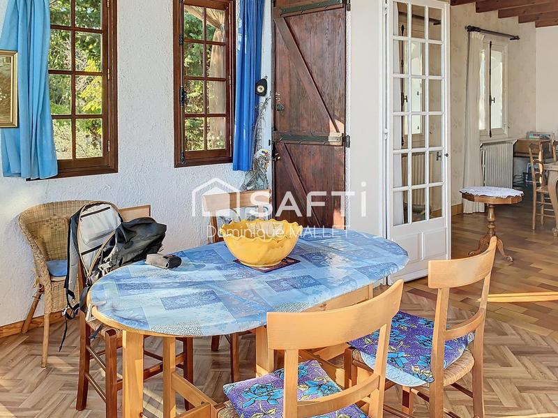 Maison - 190 m² - 8 pièces