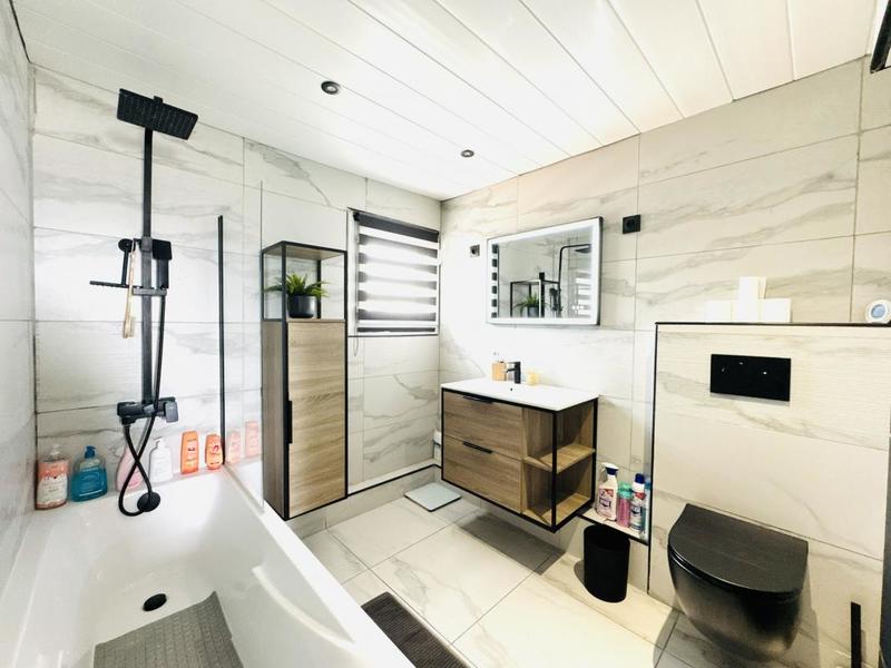 Appartement - 80 m² - 3 pièces