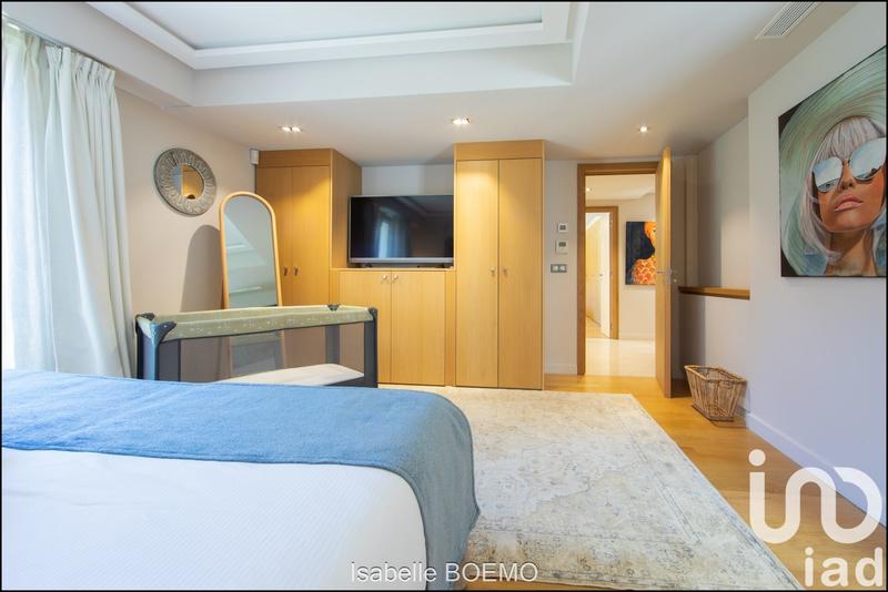 Maison de maîtres - 348 m² - 11 pièces