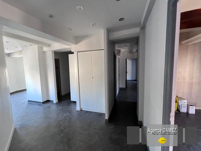 Appartement - 90 m² - 5 pièces