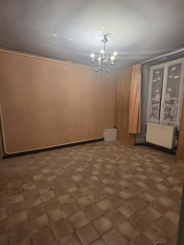 Appartement - 85 m² - 5 pièces