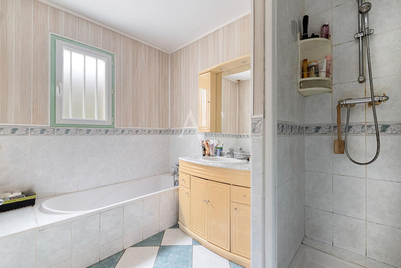 Maison - 125 m² - 6 pièces