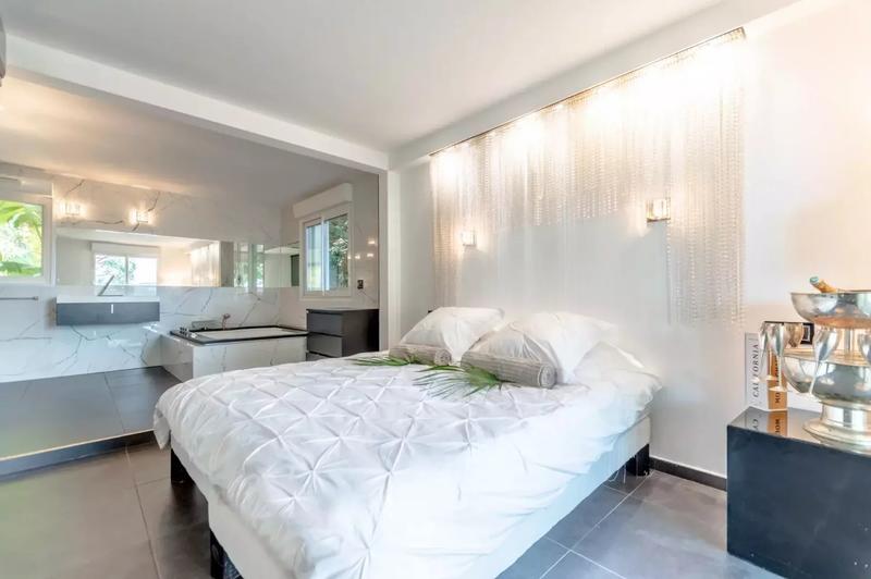 Maison - 172 m² - 10 pièces