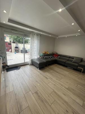 Maison de ville - 81 m² - 4 pièces