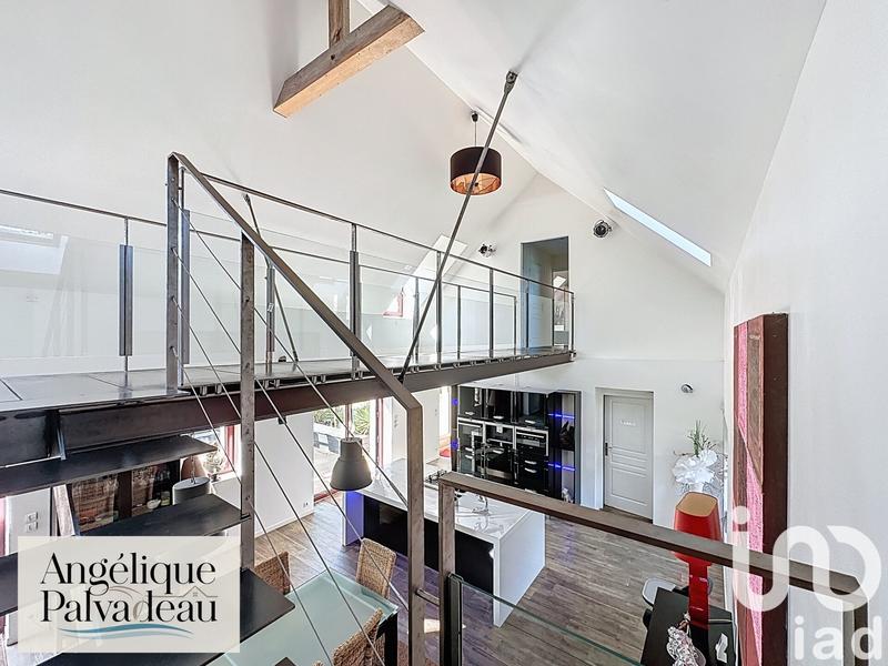 Maison - 365 m² - 12 pièces