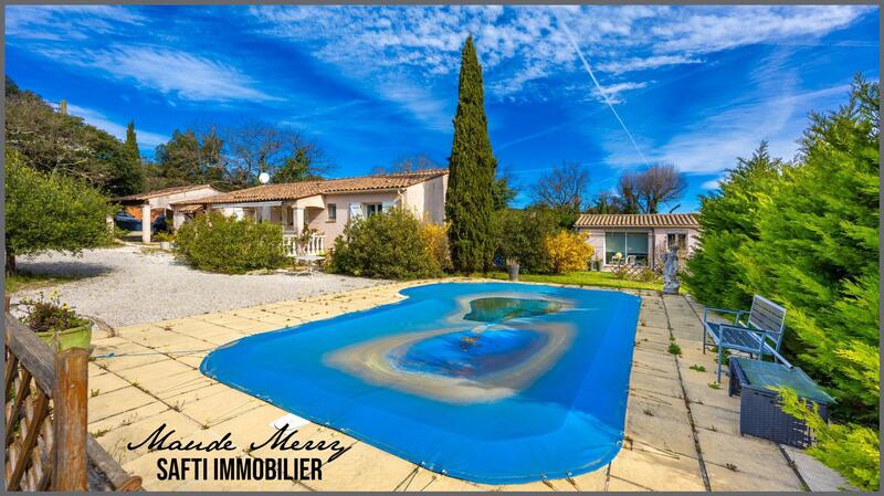 Maison - 145 m² - 5 pièces