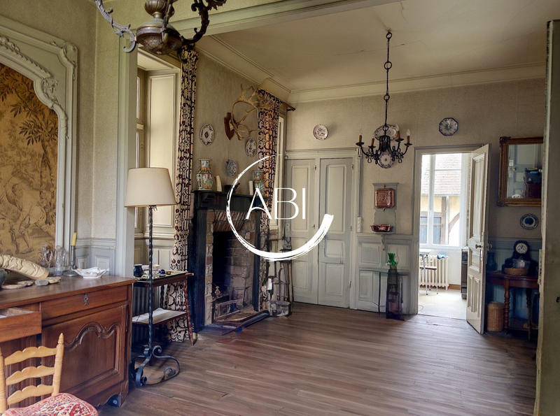 Maison - 220 m² - 9 pièces