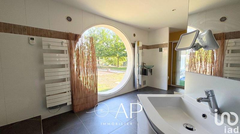 Maison - 223 m² - 5 pièces