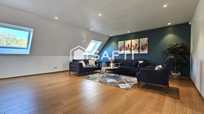 Maison - 360 m² - 9 pièces