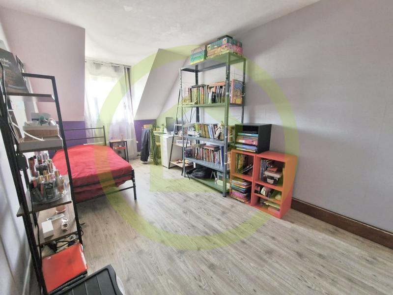 Maison - 96 m² - 6 pièces