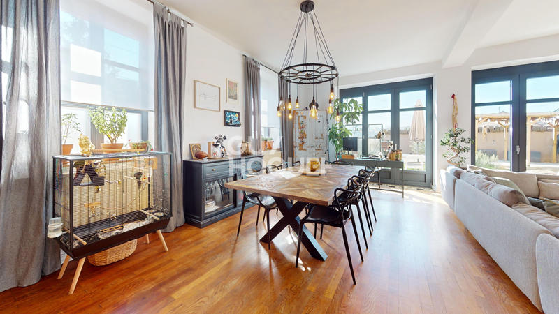 Demeure - 266 m² - 7 pièces