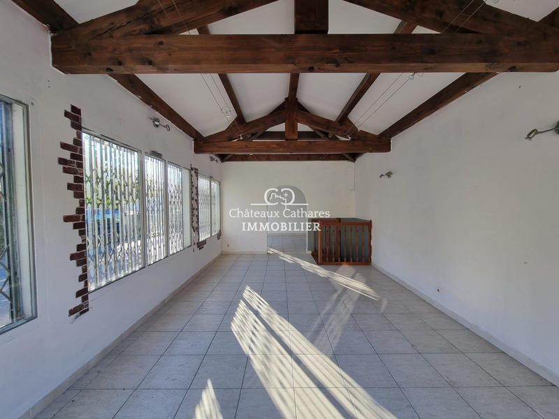 Local commercial - 106 m² - 6 pièces