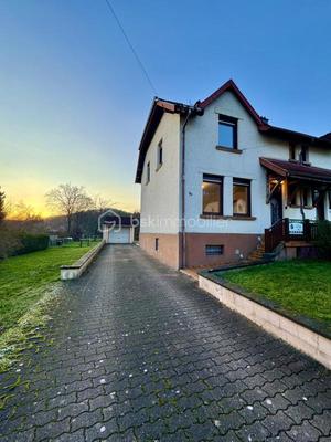 Maison jumelée - 106 m² - 5 pièces