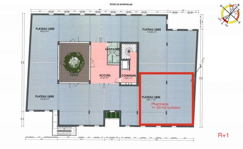 Local commercial - 1 600 m² - 10 pièces