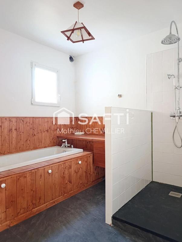 Maison - 150 m² - 8 pièces