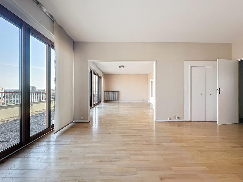 Appartement - 168 m² - 6 pièces