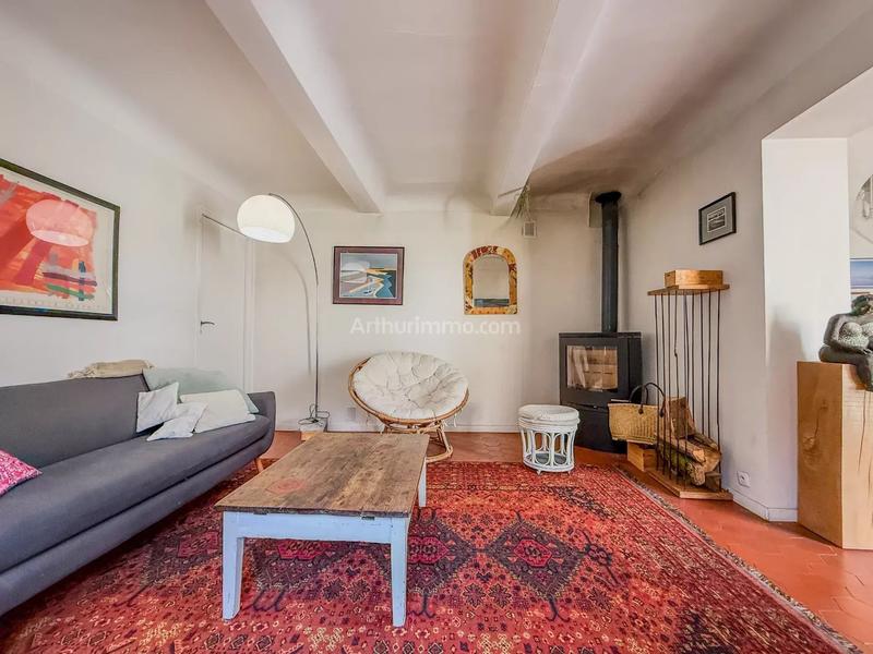 Maison - 257 m² - 9 pièces