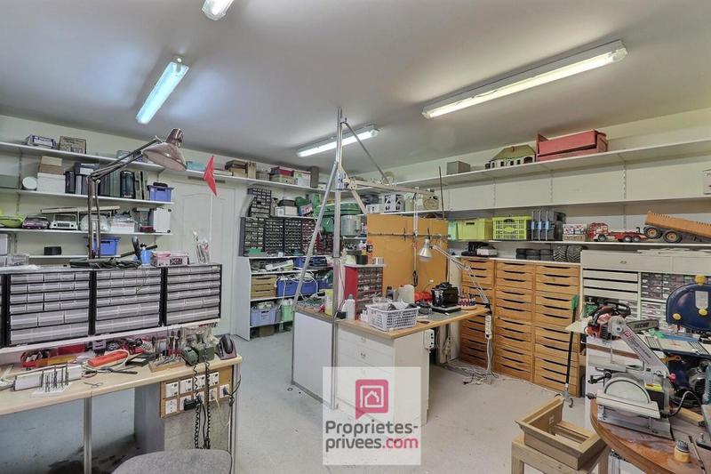 Maison - 433 m² - 19 pièces