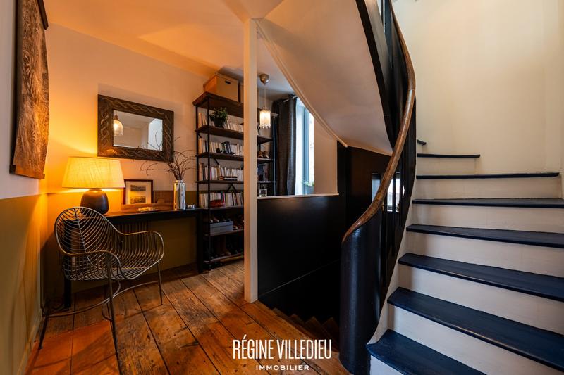 Maison - 121 m² - 6 pièces