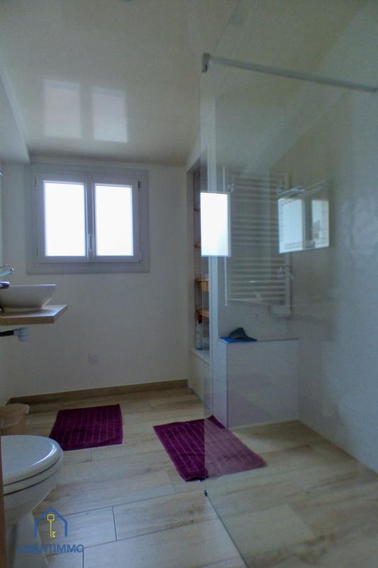 Maison - 176 m² - 9 pièces