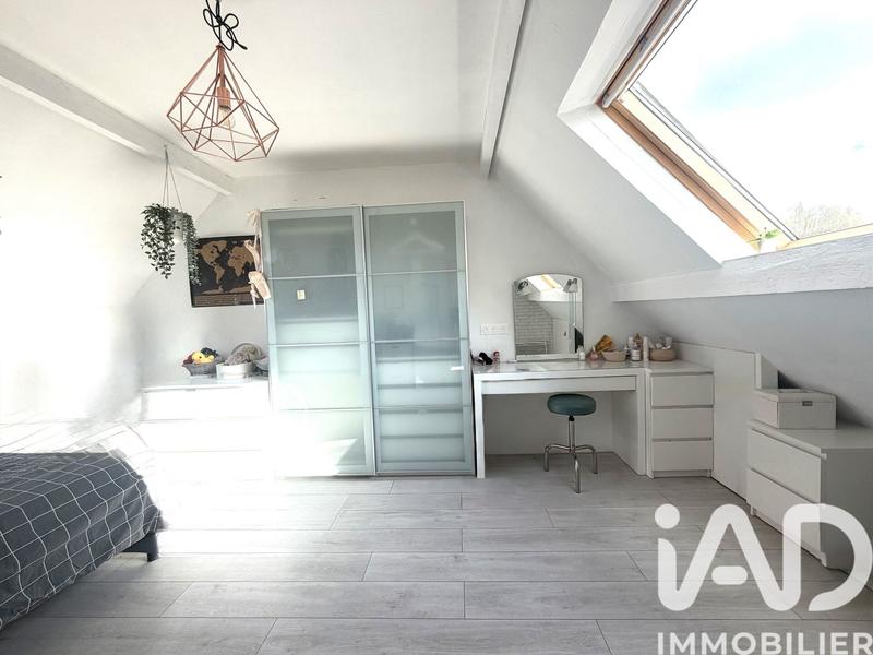 Maison - 187 m² - 9 pièces