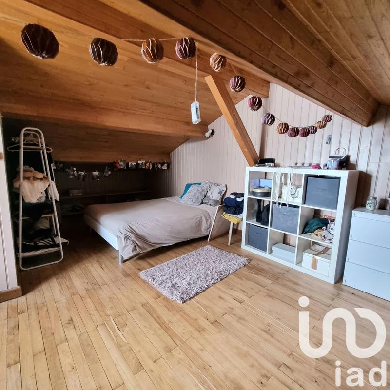 Maison - 218 m² - 9 pièces