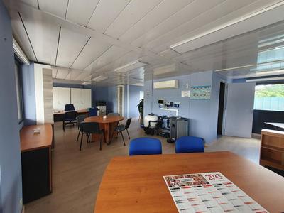 Bureau - 70 m²